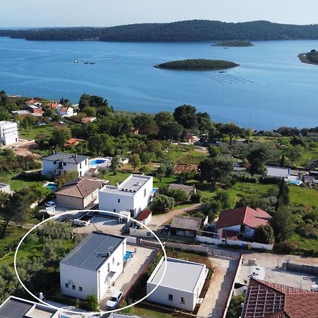 Villa Pura Vida With Sea View Pula Exteriör bild