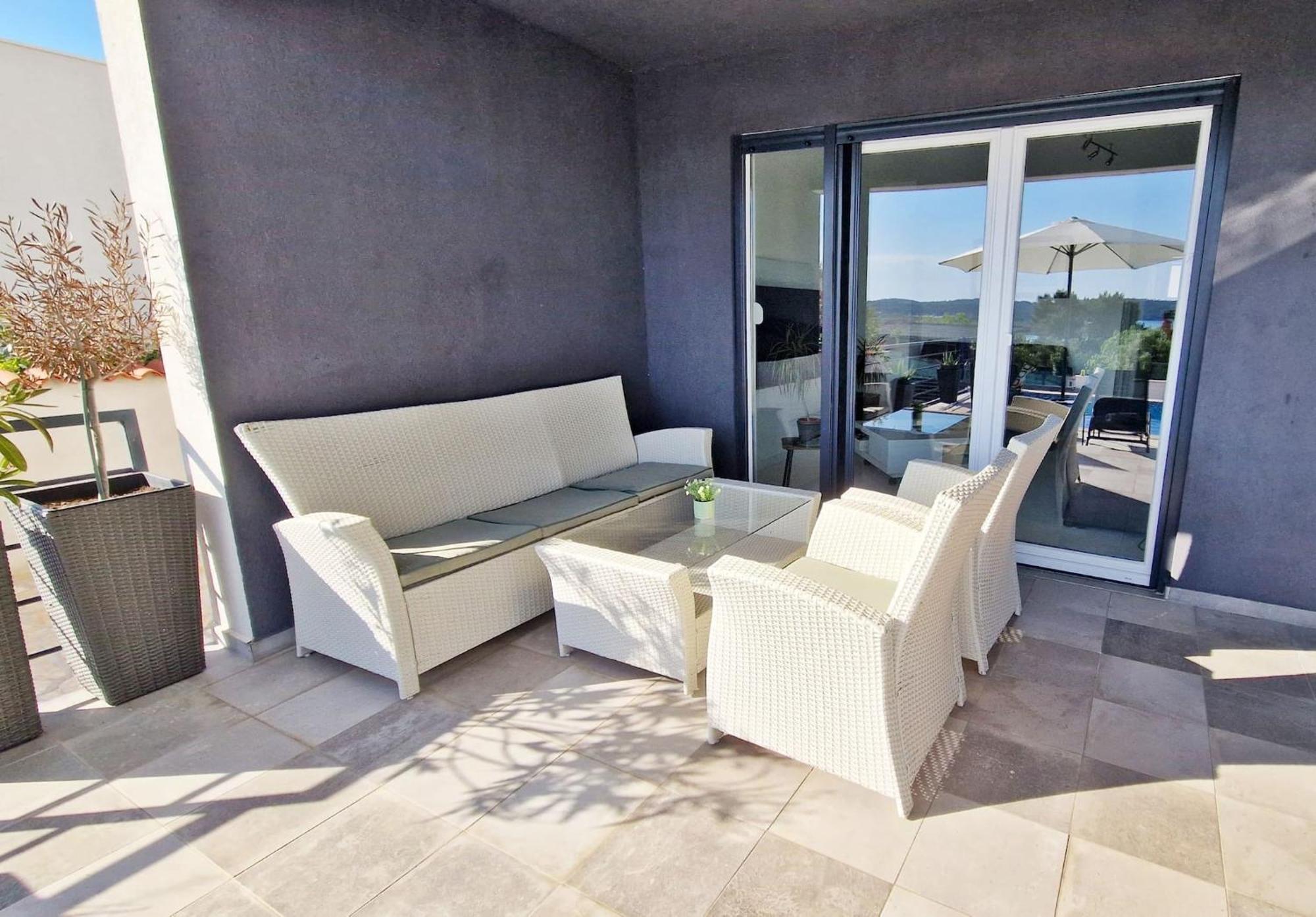 Villa Pura Vida With Sea View Pula Exteriör bild